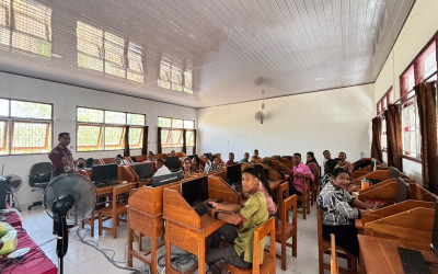 SMA NEGERI 1 FATULEU MELAKSANAKAN UJIAN KOMPETENSI KINERJA GURU (UKKJ) 3 PELAJARAN WAJIB