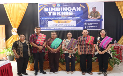 Kolaborasi Tiga Sekolah, SMAN 1 Fatuleu Gelar IHT Penguatan Digitalisasi Pembelajaran